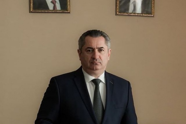 Чиновника далеко не в первый раз отчитывает Хабиров Чиновника далеко не в первый раз отчитывает Хабиров