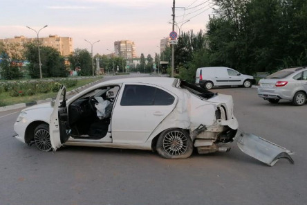 Аварии произошли в Волжском, а также в Котовском и Октябрьском районах Аварии произошли в Волжском, а также в Котовском и Октябрьском районах