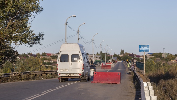 Под Волгоградом закрыли для движения старый мост через Ахтубу