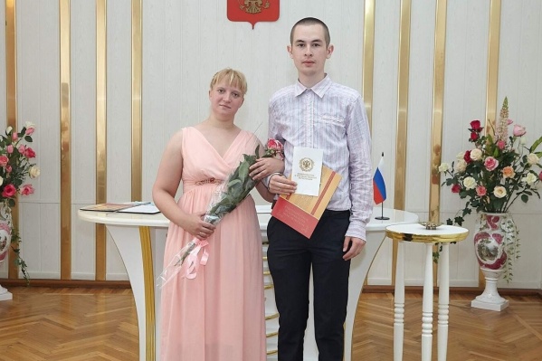 Пару задержали <nobr class="_">3 апреля</nobr> Пару задержали <nobr class="_">3 апреля</nobr>