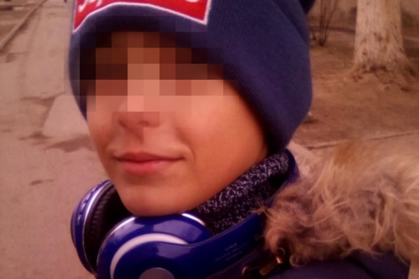По словам Арсения, он загулялся вместе с другом и, увидев у дверей дома машину полиции, побоялся возвращаться По словам Арсения, он загулялся вместе с другом и, увидев у дверей дома машину полиции, побоялся возвращаться