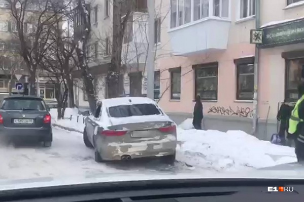 Тело мужчины отправят на судебно-медицинскую экспертизу Тело мужчины отправят на судебно-медицинскую экспертизу
