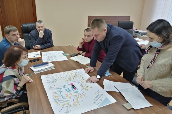 Представители «КрасКома» выясняют причины отравления людей Представители «КрасКома» выясняют причины отравления людей