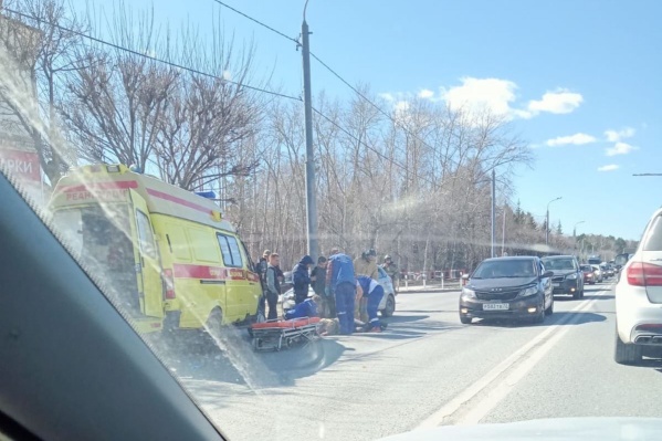 Пострадавшего бригада скорой помощи доставила в больницу Пострадавшего бригада скорой помощи доставила в больницу