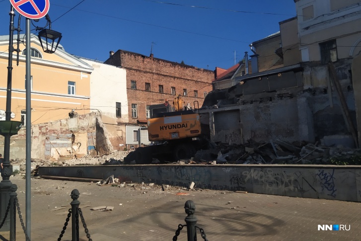 В августе аварийное здание снесли В августе аварийное здание снесли