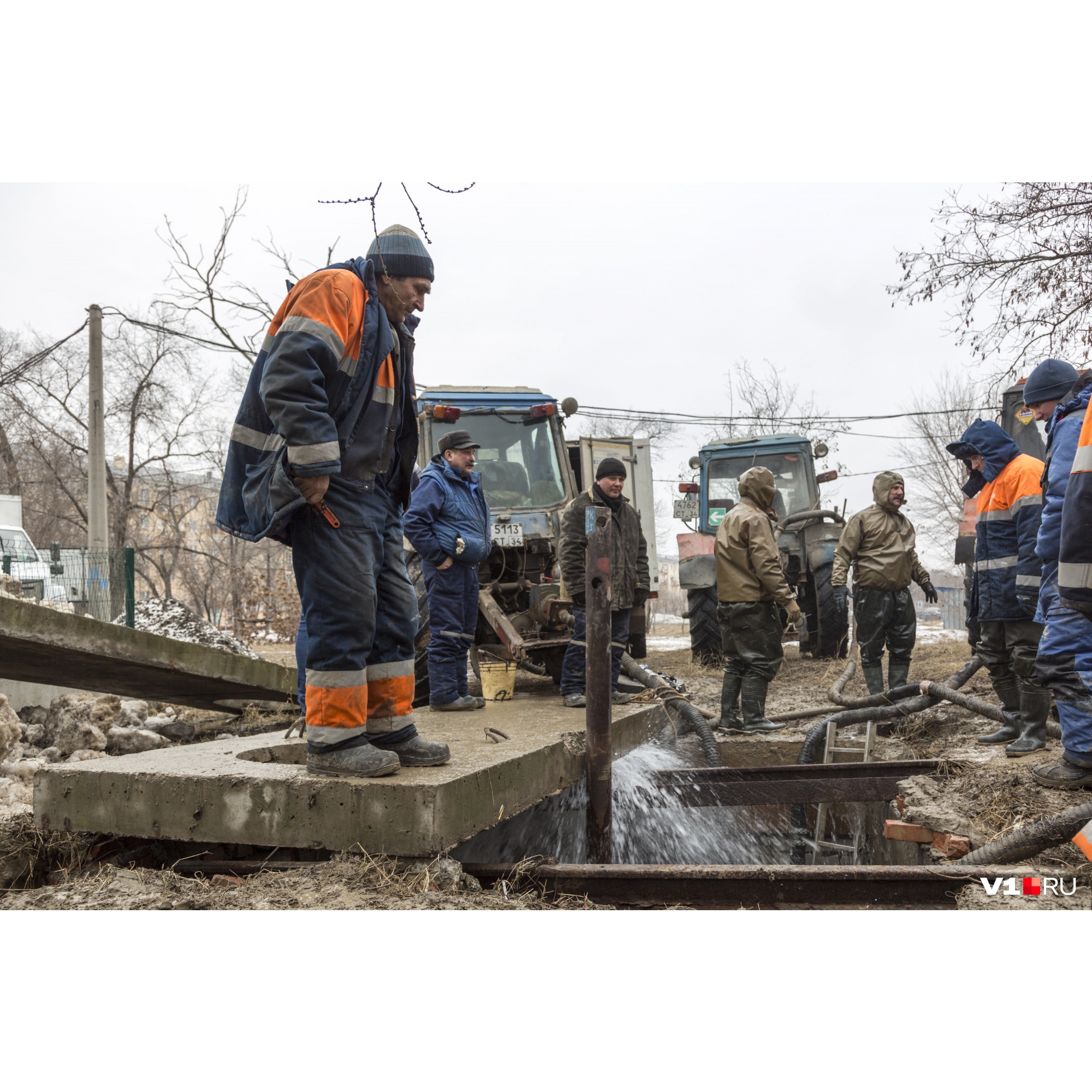 Поврежденной оказалась задвижка в месте присоединения <nobr class="_">100-миллиметрового</nobr> водовода Поврежденной оказалась задвижка в месте присоединения <nobr class="_">100-миллиметрового</nobr> водовода