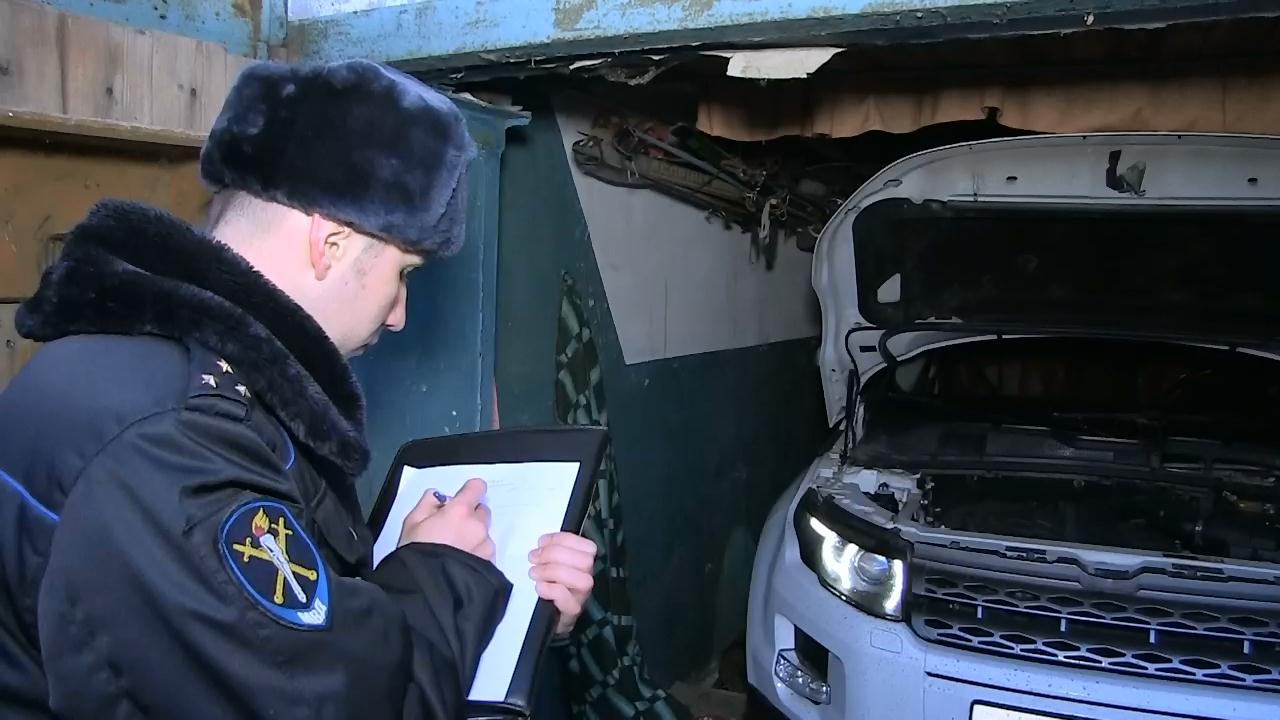 В Екатеринбурге полицейские проверили десятки авторынков и стоянок в поисках угнанных машин