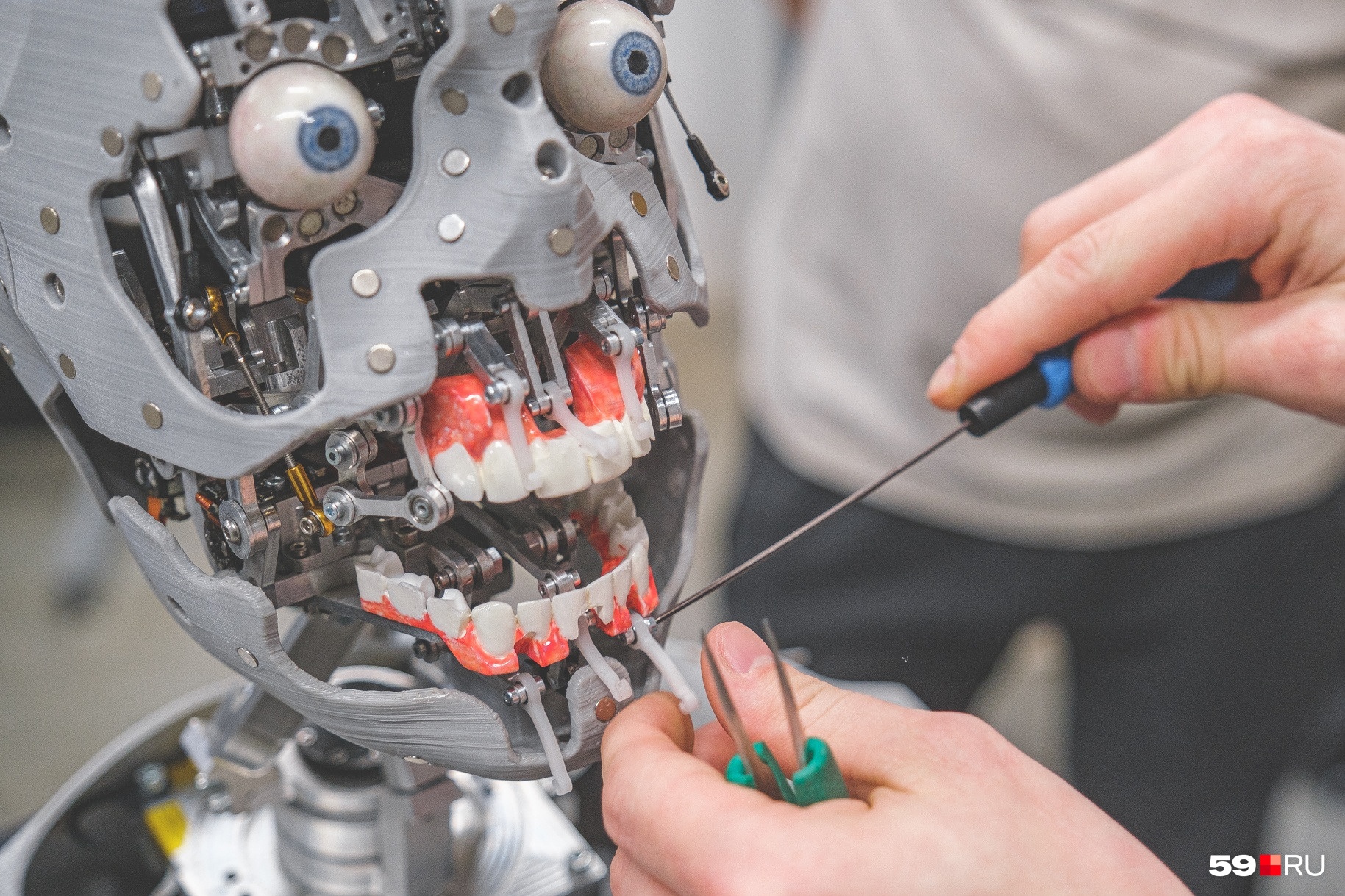 В компании Promobot можно увидеть разные этапы создания роботов В компании Promobot можно увидеть разные этапы создания роботов
