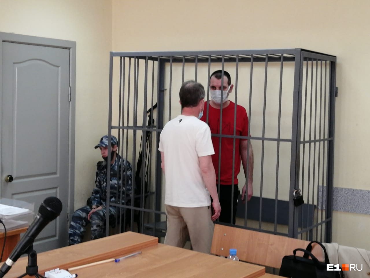 «Это подрыв деловой репутации»: в Екатеринбурге угонщик элитных авто выступил с последним словом в суде