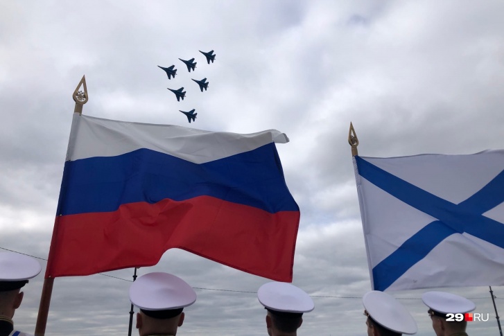 Самолеты-красавцы из Московской области сегодня летают над Северной Двиной Самолеты-красавцы из Московской области сегодня летают над Северной Двиной