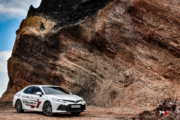 Toyota Camry прошла плановый рестайлинг через три года после выхода поколения V70 Toyota Camry прошла плановый рестайлинг через три года после выхода поколения V70