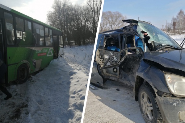 Машину и автобус раскидало по обочинам Машину и автобус раскидало по обочинам