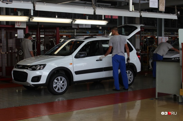 Автокомпонентов для производства автомобилей по-прежнему не хватает Автокомпонентов для производства автомобилей по-прежнему не хватает
