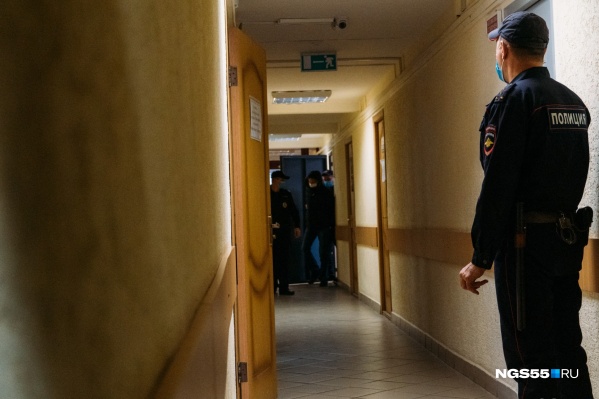 Омича сразу задержали, и он признал вину Омича сразу задержали, и он признал вину