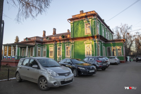 Депутаты Михаил Уваров-Корюгин и Роман Козлов могут сегодня лишиться своих мандатов Депутаты Михаил Уваров-Корюгин и Роман Козлов могут сегодня лишиться своих мандатов
