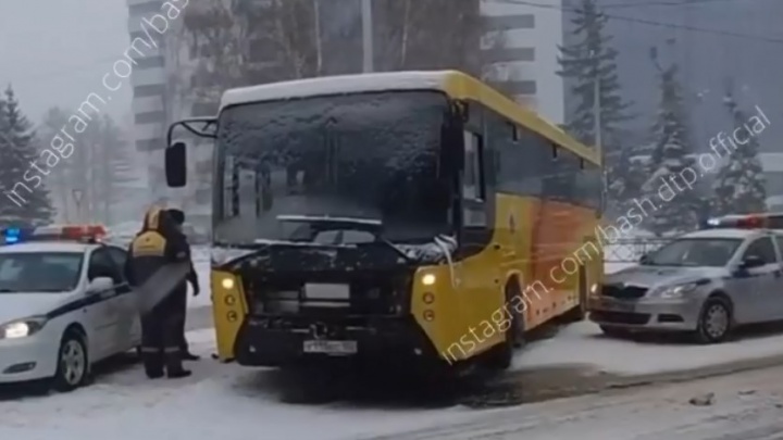 На Башкирию обрушились снегопад и сильная метель: за утро в регионе произошло 5 аварий