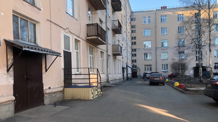 «Не эвакуировался, был в ванной»: соседи «Единой России» рассказали, как в их доме искали взрывчатку