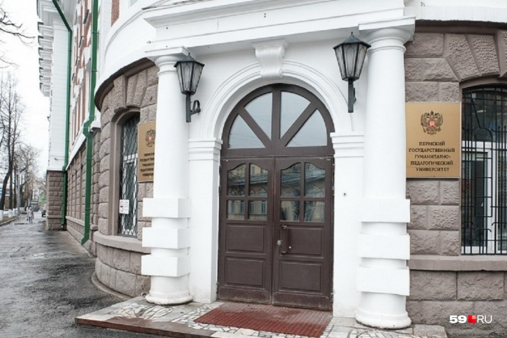 После капремонта у здания появится архитектурная подсветка После капремонта у здания появится архитектурная подсветка