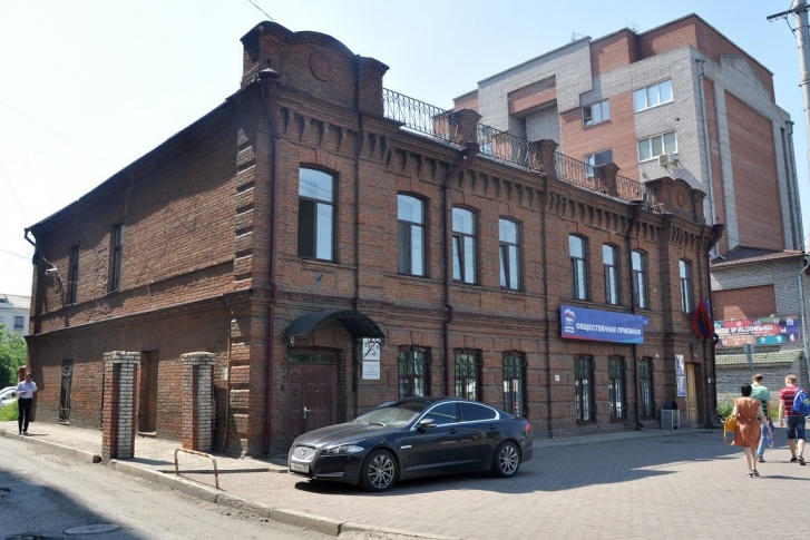 Офис «Единой России» по адресу Красная <nobr class="_">площадь, 17</nobr>, почти 200 квадратов Офис «Единой России» по адресу Красная <nobr class="_">площадь, 17</nobr>, почти 200 квадратов