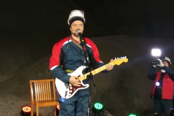 Небольшой концерт на глубине 400 метров