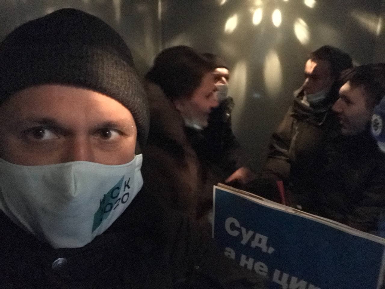 Также сегодня задержали депутата Антона Картавина Также сегодня задержали депутата Антона Картавина