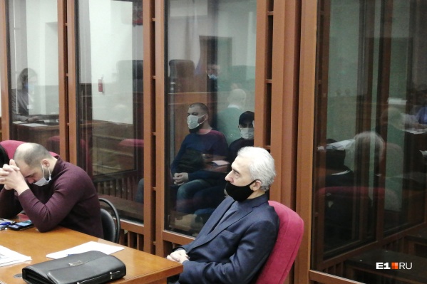 Грабители действовали не только в Екатеринбурге, но и в других городах России Грабители действовали не только в Екатеринбурге, но и в других городах России