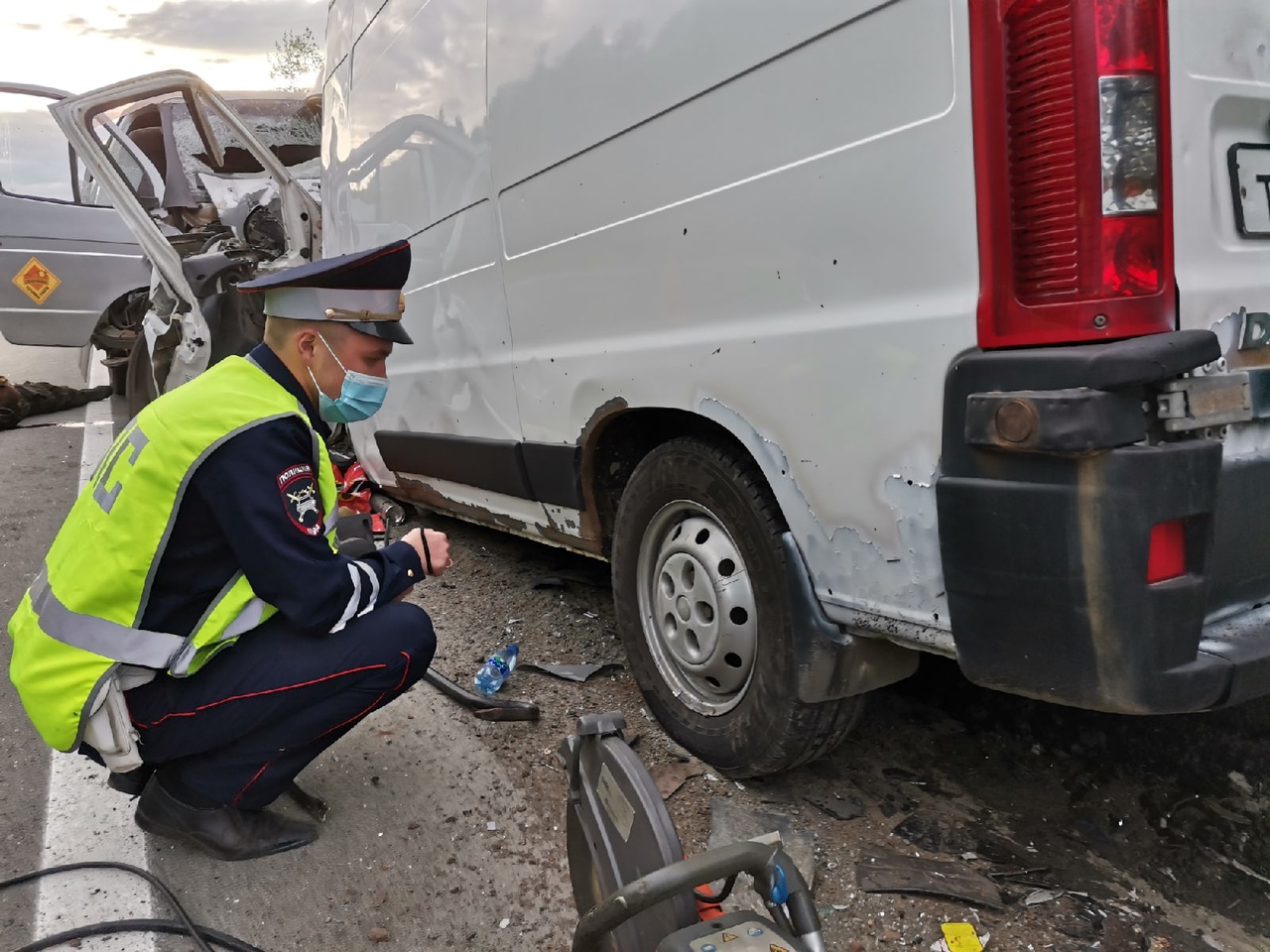 В лобовом ДТП на Серовском тракте погибли два человека. Пассажира спасла случайность