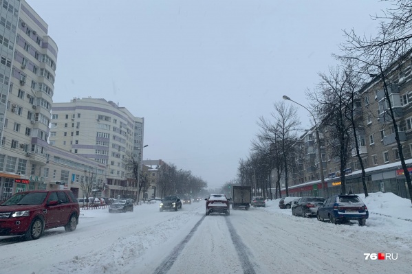 Проспект Толбухина превратился в трассу для ралли Проспект Толбухина превратился в трассу для ралли