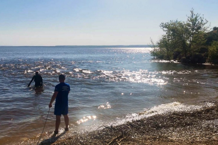 Водолазы искали погибшего больше 3 часов Водолазы искали погибшего больше 3 часов