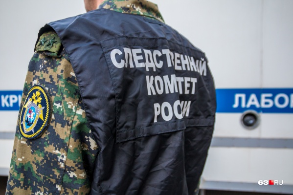 Сотрудники СК обследовали помещение почти весь день Сотрудники СК обследовали помещение почти весь день