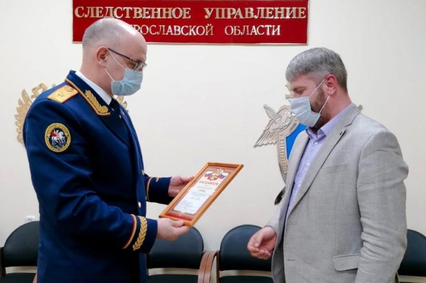 В Ярославле наградили врачей В Ярославле наградили врачей 