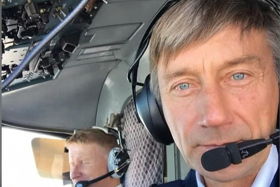 Анатолий Прытков сумел посадить неисправный самолет, на борту которого находились 18 человек Анатолий Прытков сумел посадить неисправный самолет, на борту которого находились 18 человек