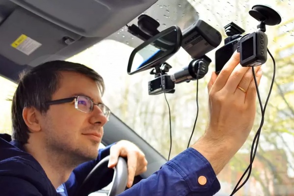 Эксперт Александр Шуб рассказал, какие функции есть у современных видеорегистраторов