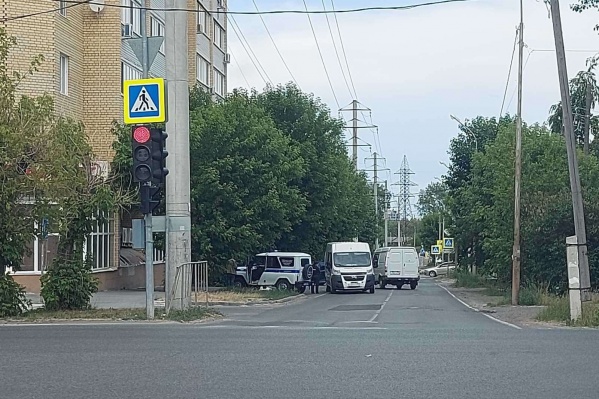 Тело обнаружили возле многоэтажки по ул. Интернациональной, 138 Тело обнаружили возле многоэтажки по ул. Интернациональной, 138