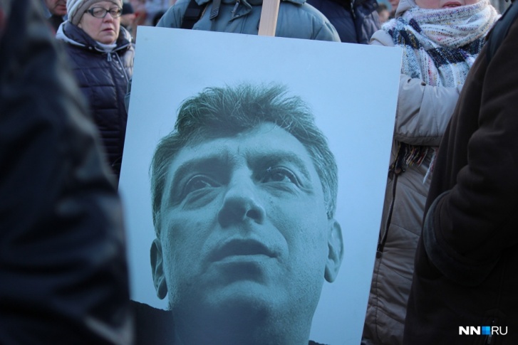 Со дня убийства Бориса Немцова прошло уже шесть лет. Имена заказчиков нападения всё еще не известны Со дня убийства Бориса Немцова прошло уже шесть лет. Имена заказчиков нападения всё еще не известны