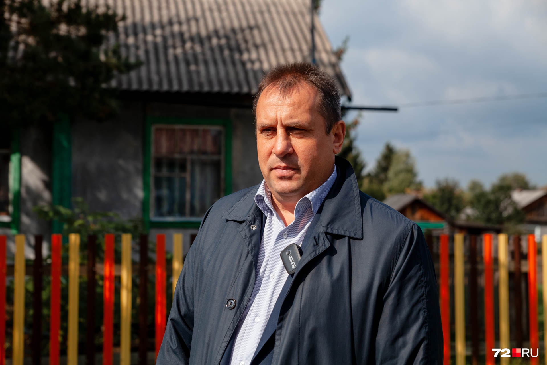 Виктор Васильев работает главой администрации Юргинского района с 2013 года. Он вырос в этих же краях и тоже, как Ильев, стал руководить родным районом
