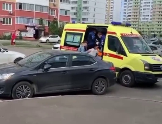 Студент-медик спас краснодарца, которого ударили ножом в драке на улице Героев Разведчиков