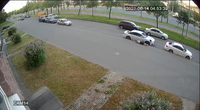Скриншот видео из группы <a href="https://vk.com/wall-68471405_15243900" class="io-leave-page _" target="_blank">«ДТП и ЧП | Санкт-Петербург»</a>
