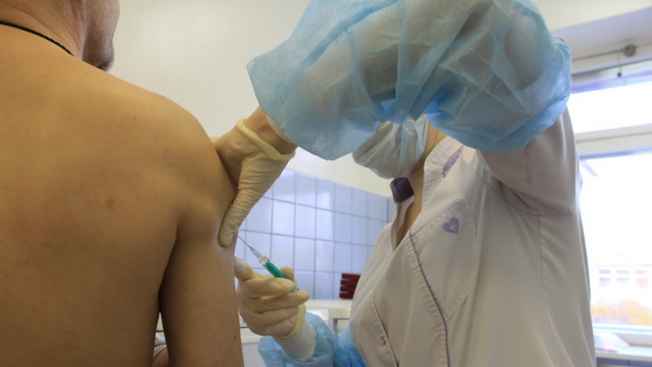 К вакцинации в Архангельской области привлекли студентов СГМУ. Рассказываем, как к ним попасть