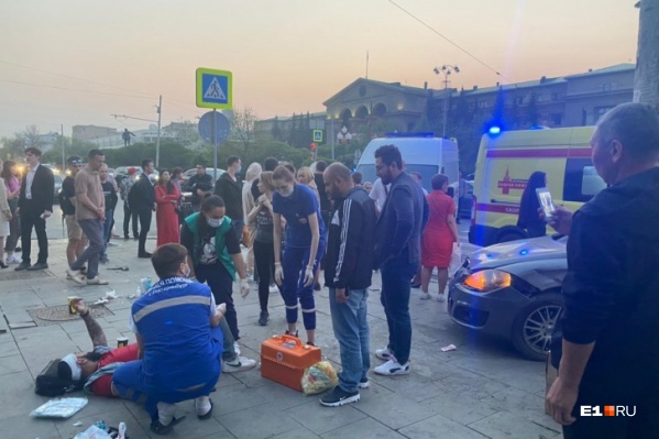Пострадавших взрослых госпитализировали в ГКБ <nobr class="_">№ 36</nobr>, детей — в ДГКБ <nobr class="_">№ 9</nobr> Пострадавших взрослых госпитализировали в ГКБ <nobr class="_">№ 36</nobr>, детей — в ДГКБ <nobr class="_">№ 9</nobr>