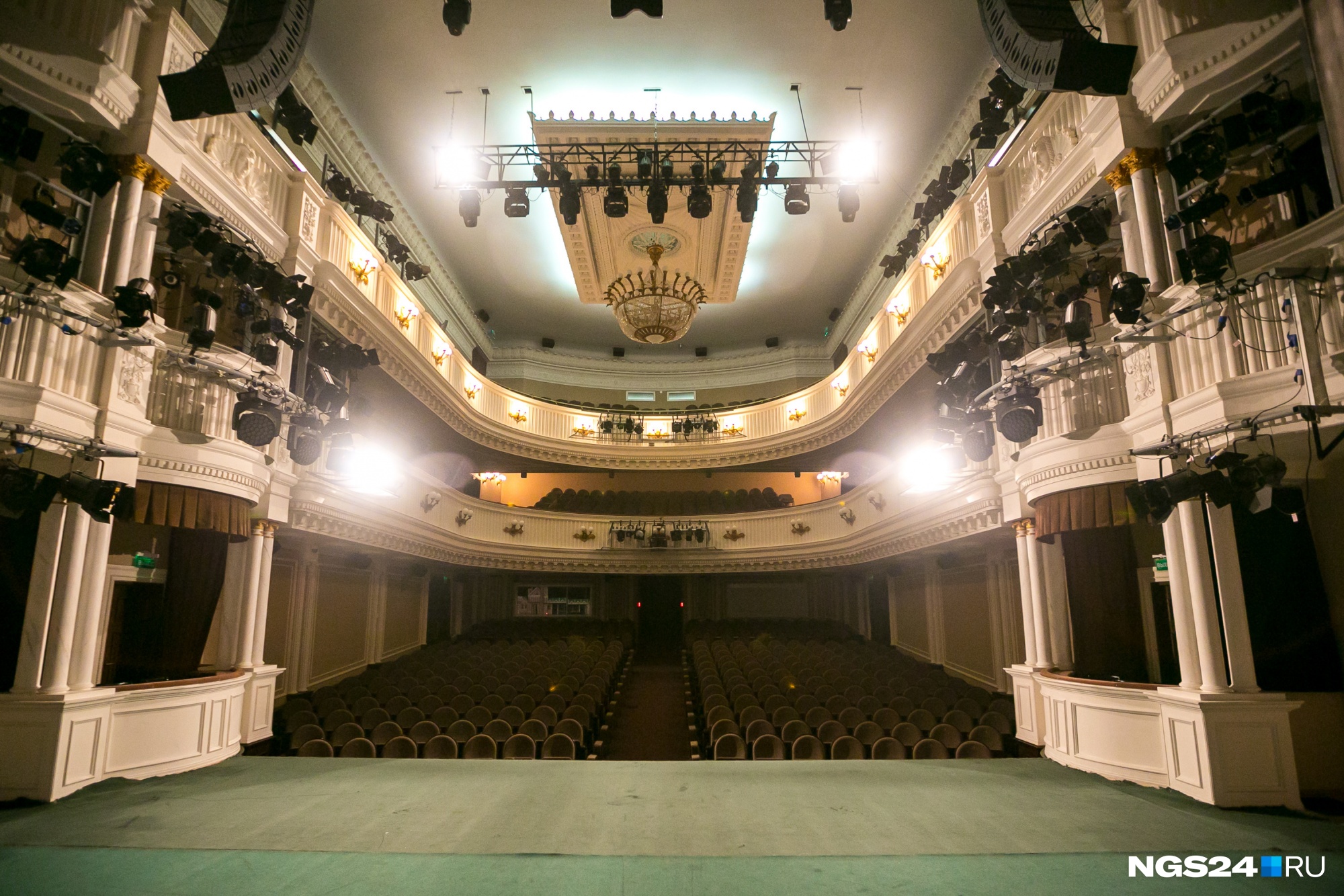 Театр Пушкина Красноярск зал