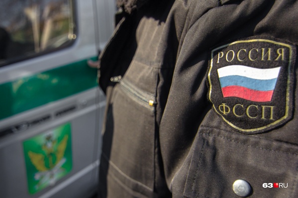 Ранее торговый комплекс был закрыт по требованию прокуратуры. Здание опечатано приставами Ранее торговый комплекс был закрыт по требованию прокуратуры. Здание опечатано приставами