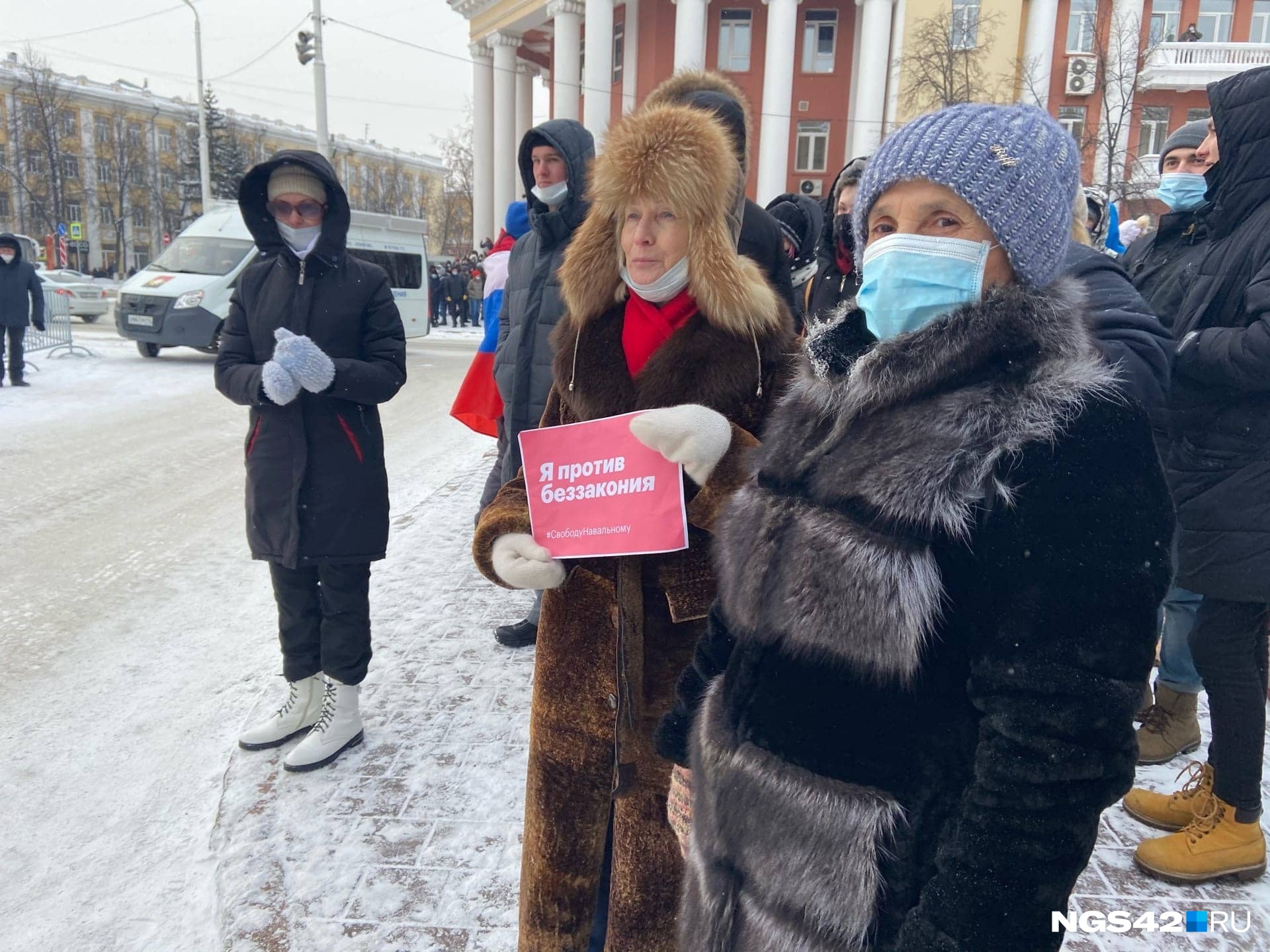 В целом шествие проходит спокойно В целом шествие проходит спокойно