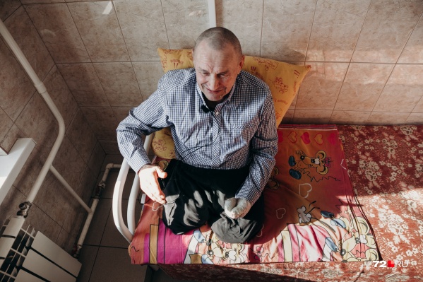 Виктор Пинигин — тот самый попрошайка, спасенный волонтерами Виктор Пинигин — тот самый попрошайка, спасенный волонтерами