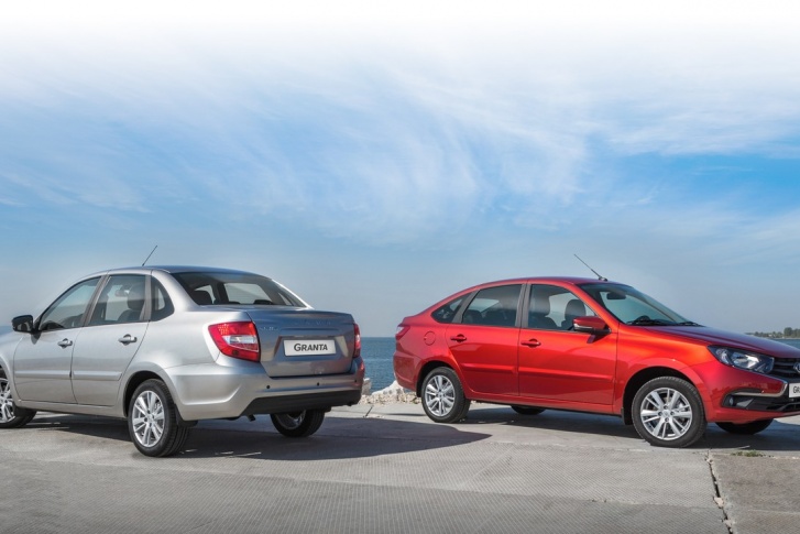 Lada Granta вернется примерно к той же комплектации, с которой она стартовала в 2011 году. Только тогда она стоила 230 тысяч рублей, сейчас — более 700 тысяч Lada Granta вернется примерно к той же комплектации, с которой она стартовала в 2011 году. Только тогда она стоила 230 тысяч рублей, сейчас — более 700 тысяч