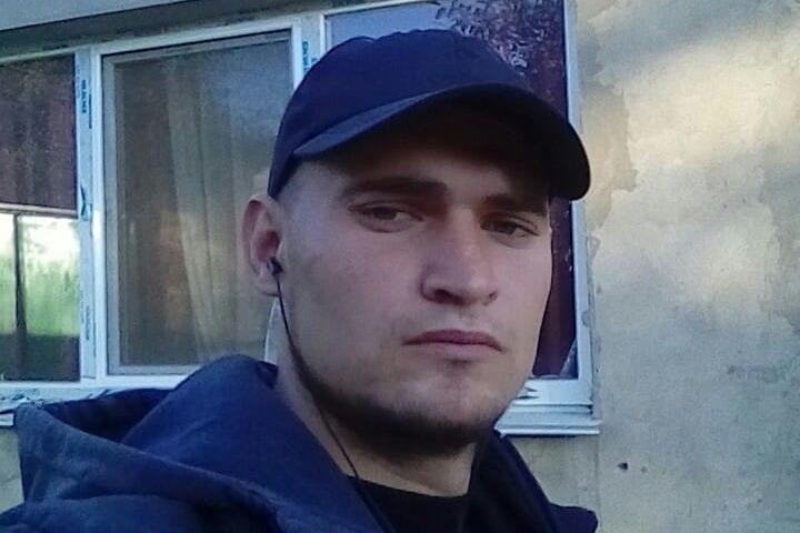 Виталий Лапшин прошел всего несколько метров от истекающего кровью пенсионера и набросился на проходившую мимо женщину Виталий Лапшин прошел всего несколько метров от истекающего кровью пенсионера и набросился на проходившую мимо женщину