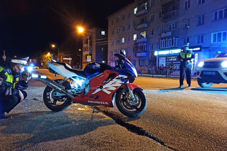 Мотоцикл забрали на штрафстоянку Мотоцикл забрали на штрафстоянку