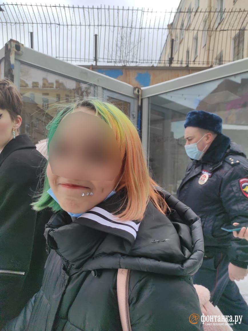 В петербургских «Этажах» прокомментировали задержание юных участников аниме-сходки