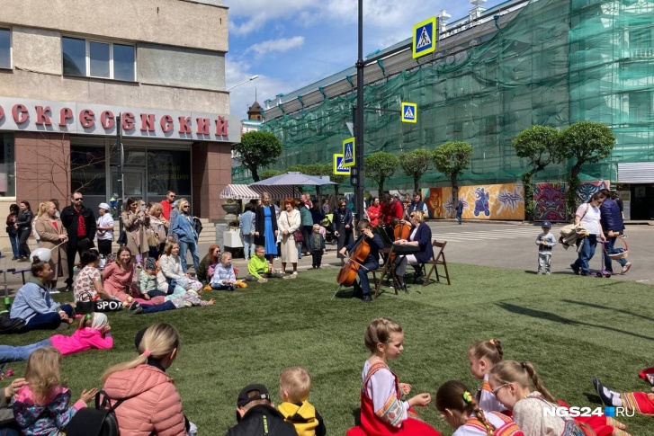 Сегодня в центре много локаций Сегодня в центре много локаций