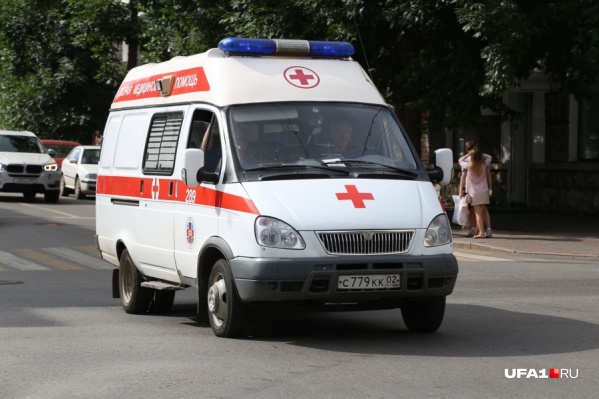 Женщина скинула ребенка с третьего этажа роддома Женщина скинула ребенка с третьего этажа роддома